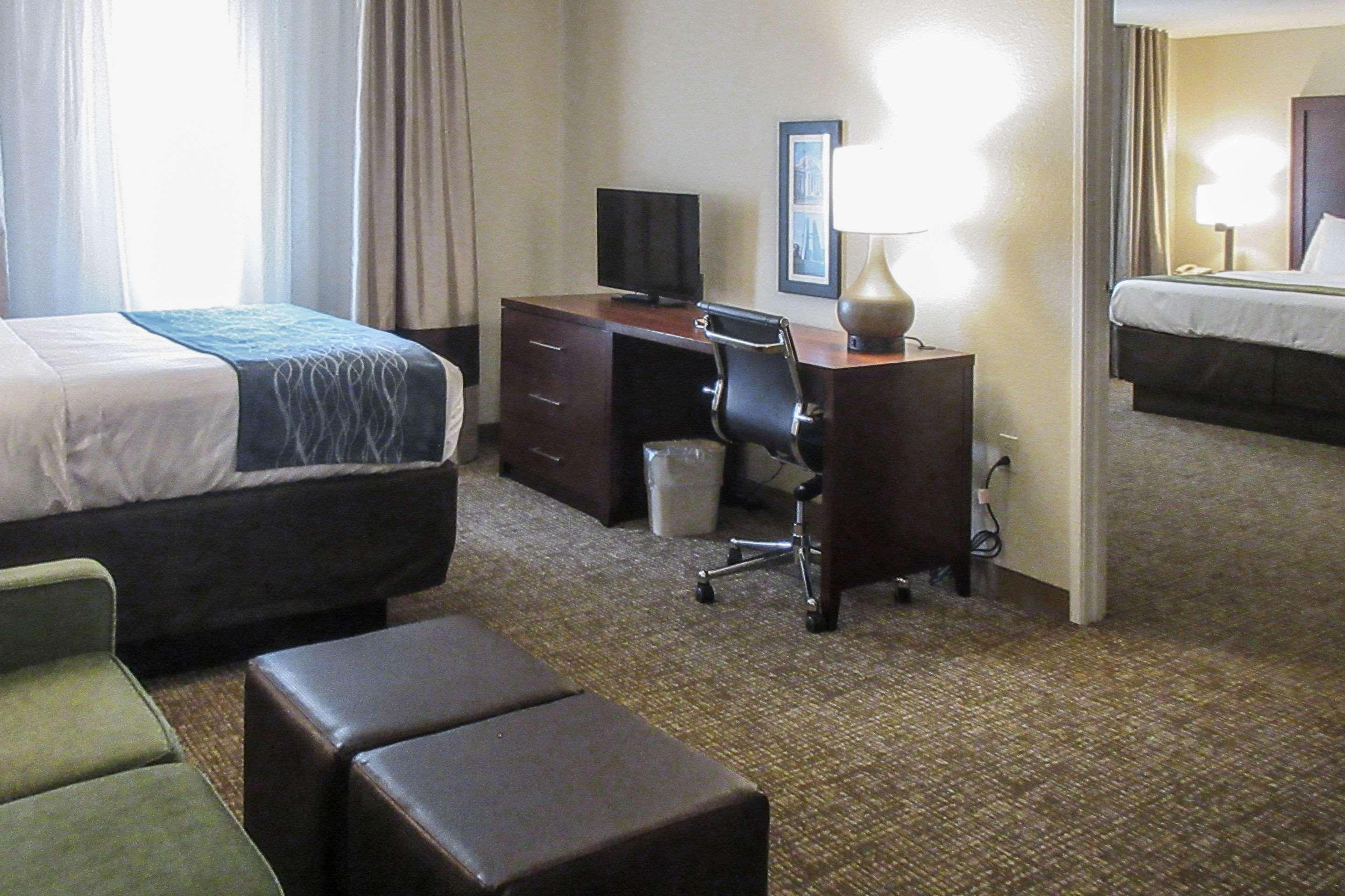 Comfort Inn & Suites بويبلو المظهر الخارجي الصورة