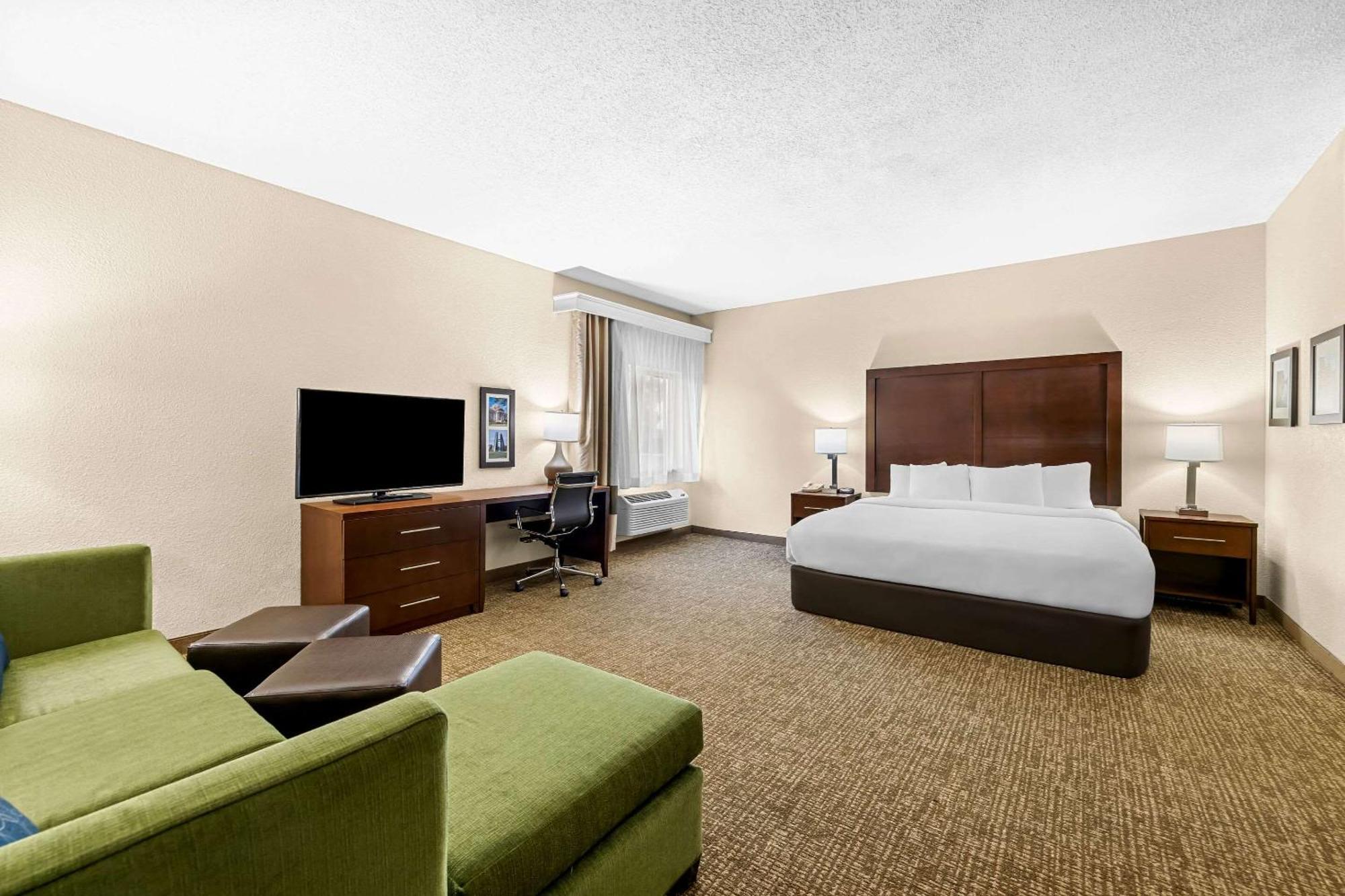 Comfort Inn & Suites بويبلو المظهر الخارجي الصورة