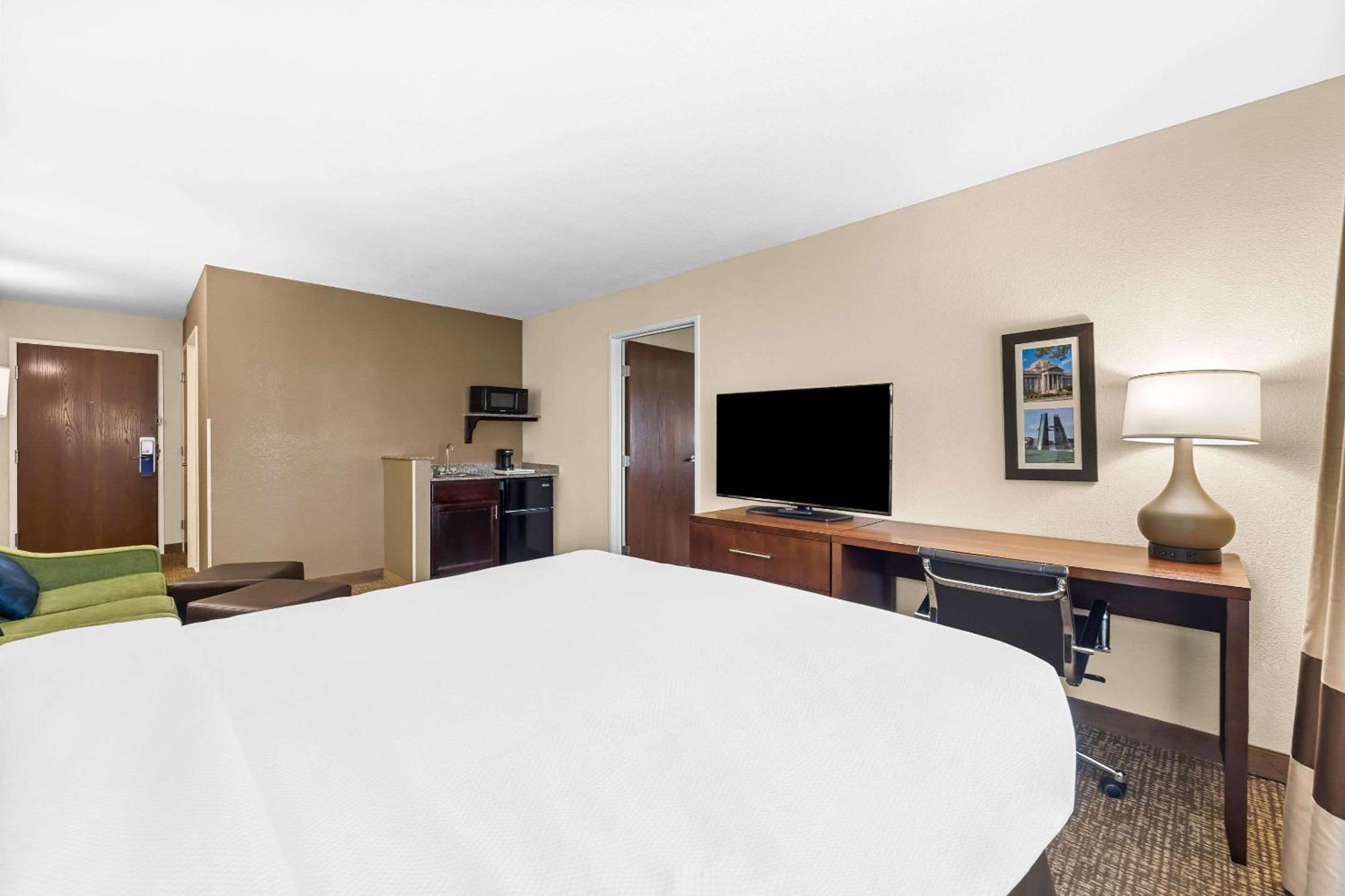 Comfort Inn & Suites بويبلو المظهر الخارجي الصورة