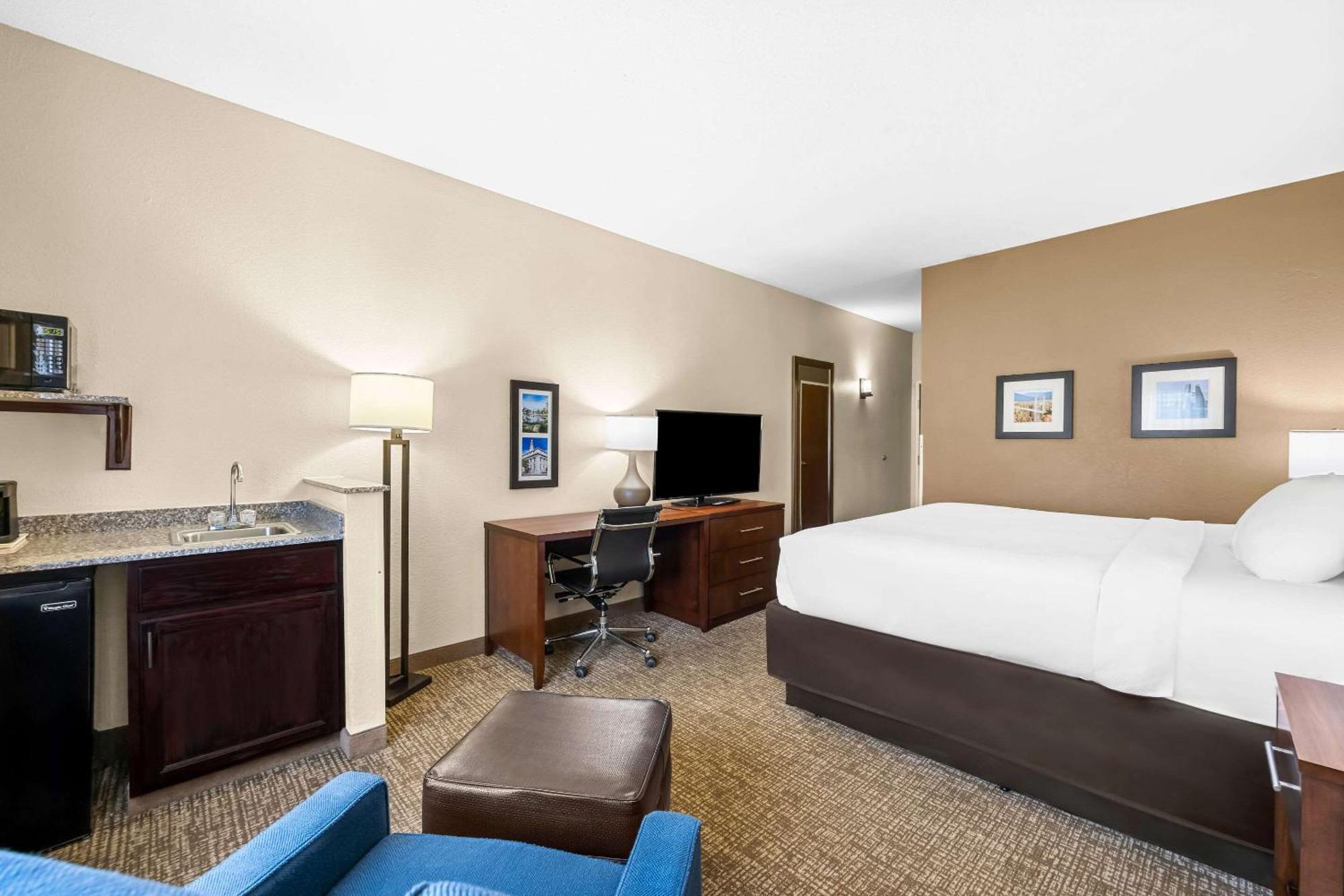 Comfort Inn & Suites بويبلو المظهر الخارجي الصورة